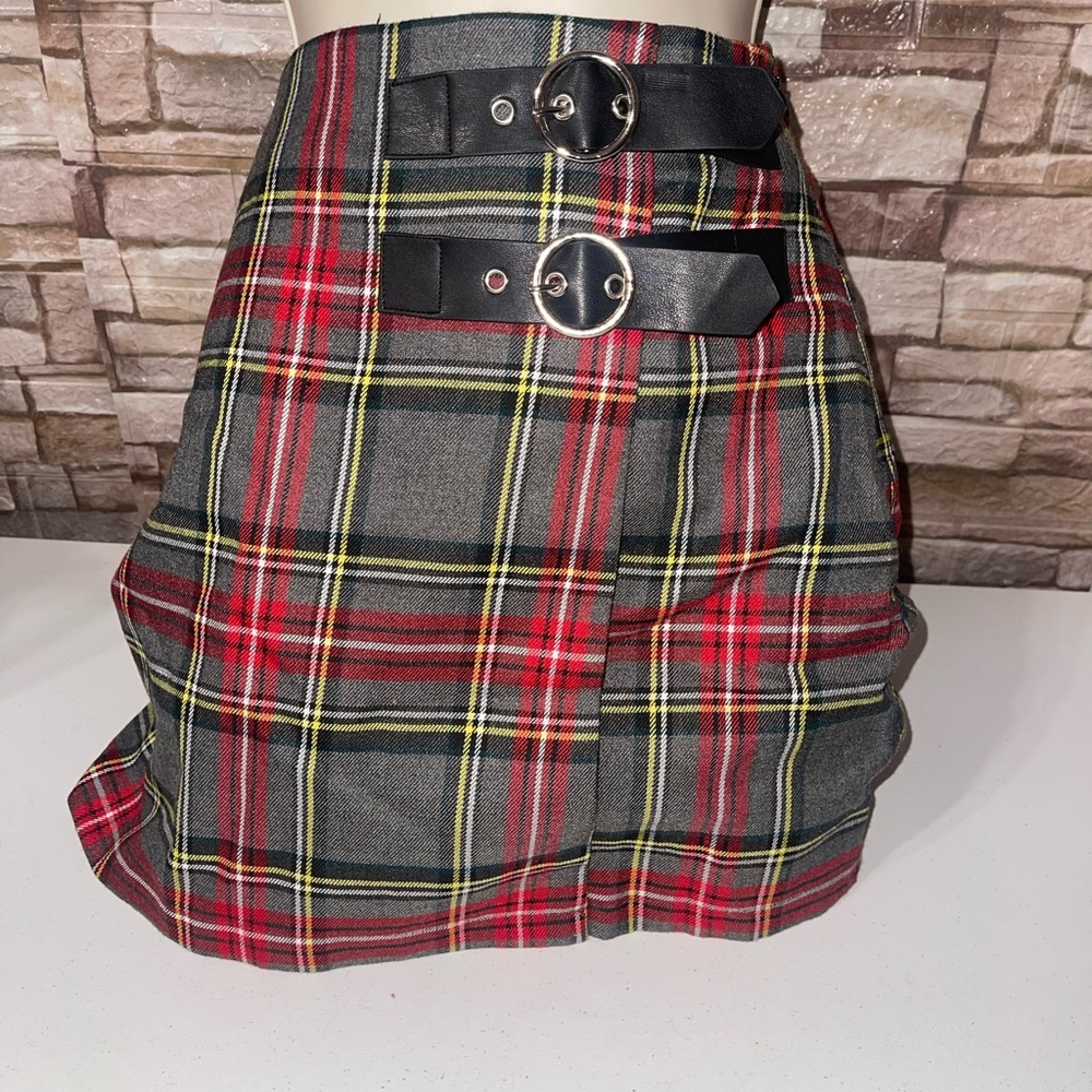 Forever 21 Plaid Pleated Mini skirt size Medium